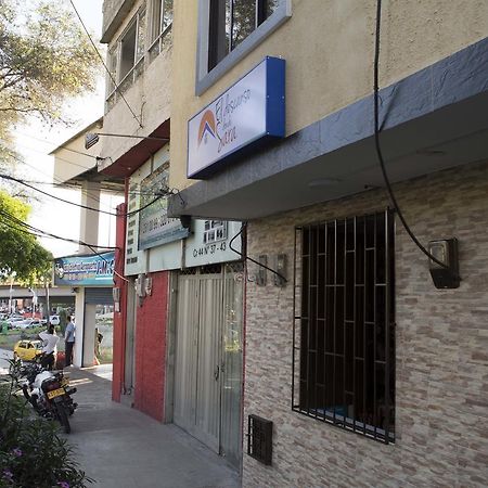 El Descanso Donde Sara Vandrarhem Medellín Exteriör bild