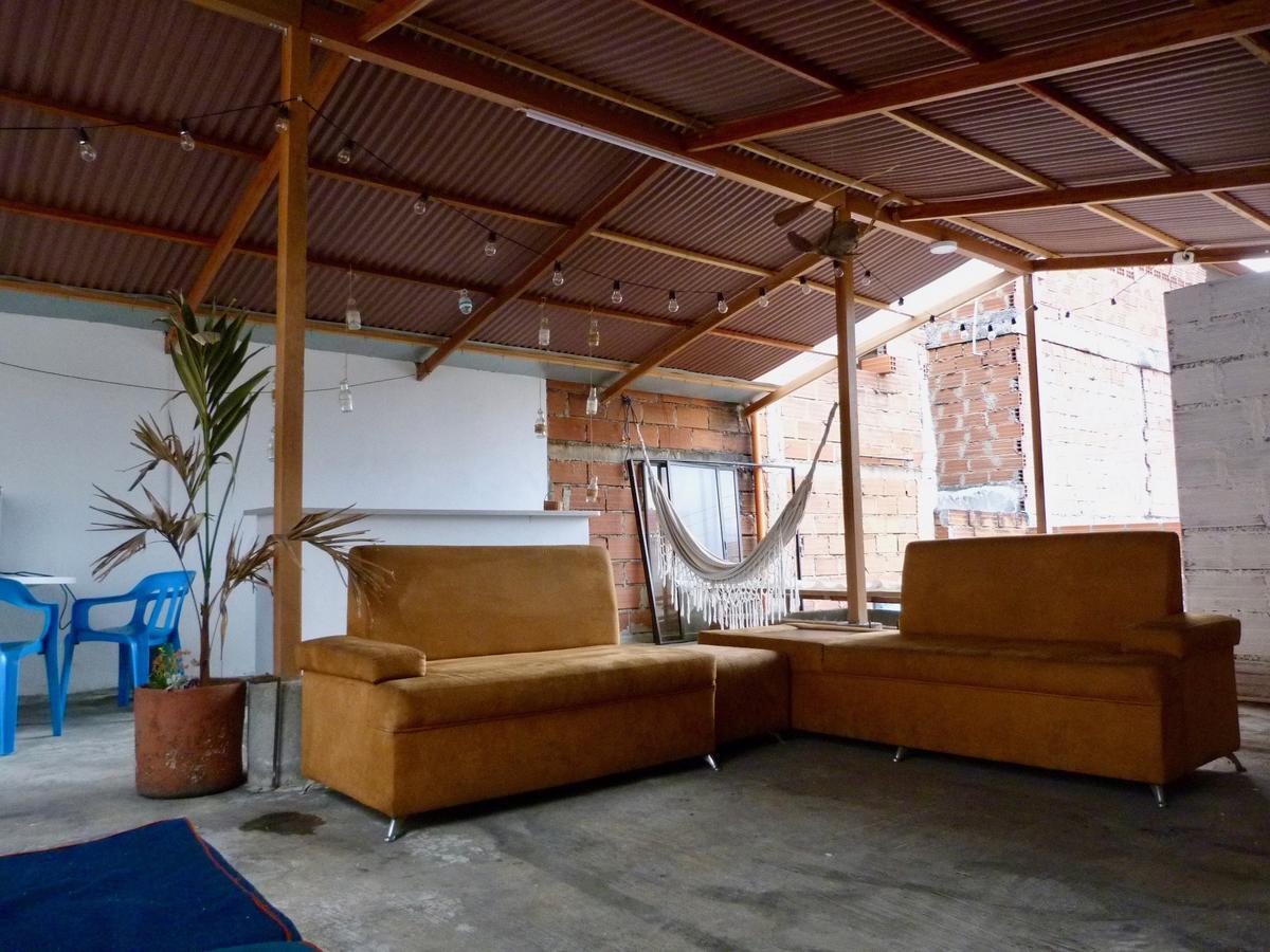 El Descanso Donde Sara Vandrarhem Medellín Exteriör bild