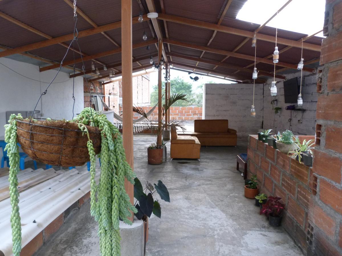 El Descanso Donde Sara Vandrarhem Medellín Exteriör bild
