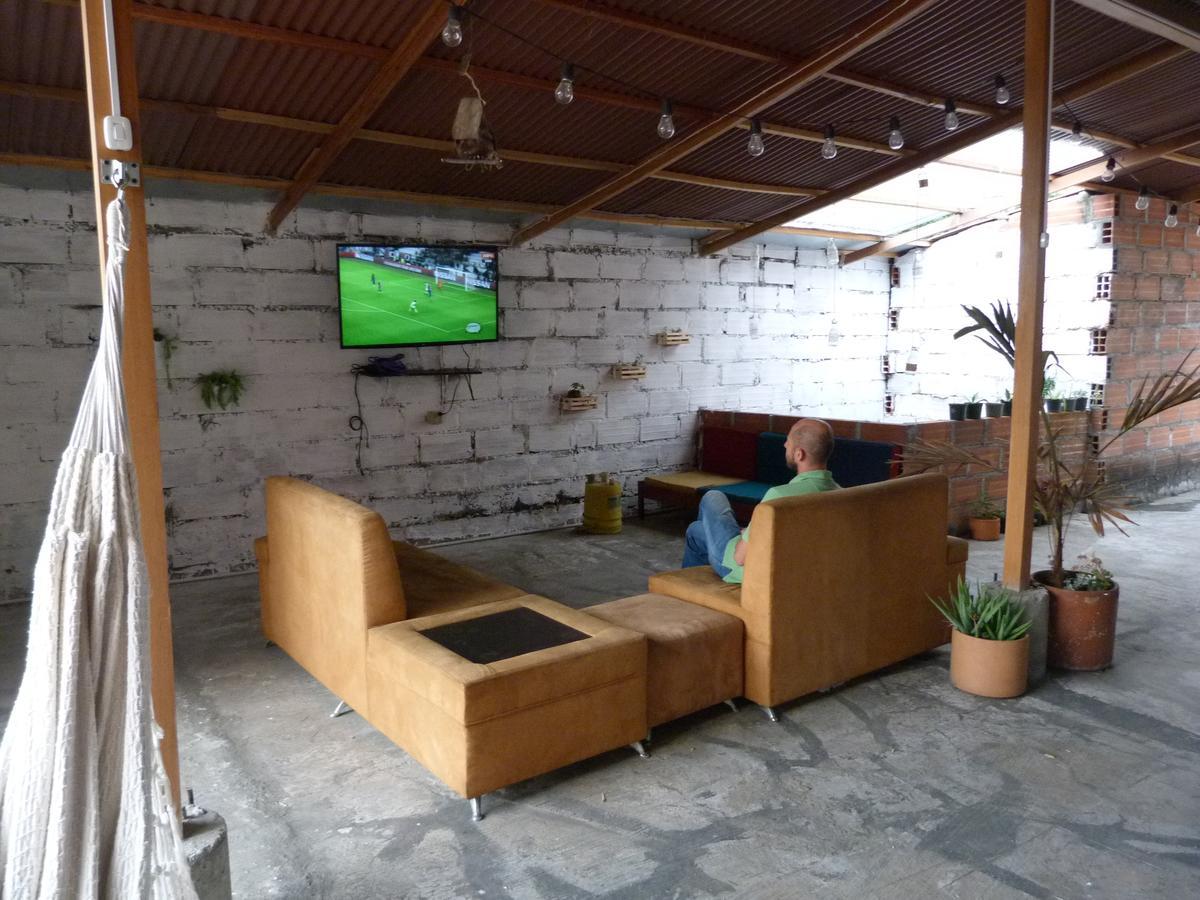 El Descanso Donde Sara Vandrarhem Medellín Exteriör bild